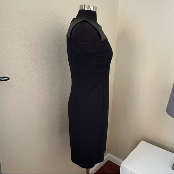 NWT Ann Taylor Women Black Stretch Sleeveless Sheath Fox Leather Dress Size 8P - Picture 4 of 12